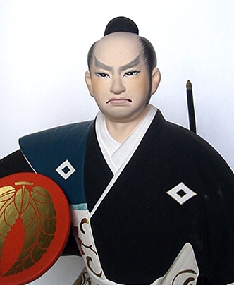 самурай с копьем и чашей для сакэ, японская статуэтка