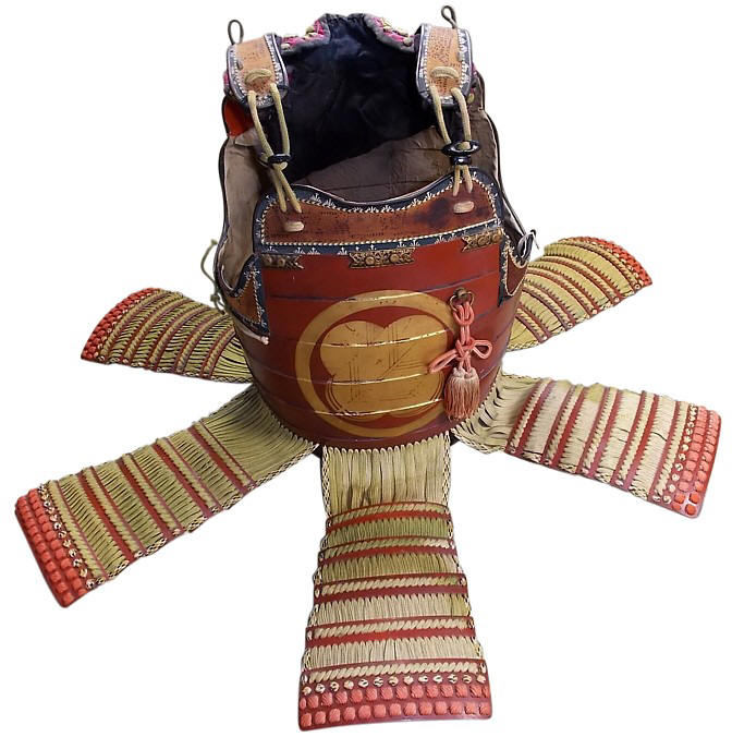 кираса самурайсских доспехов эпохи Эдо